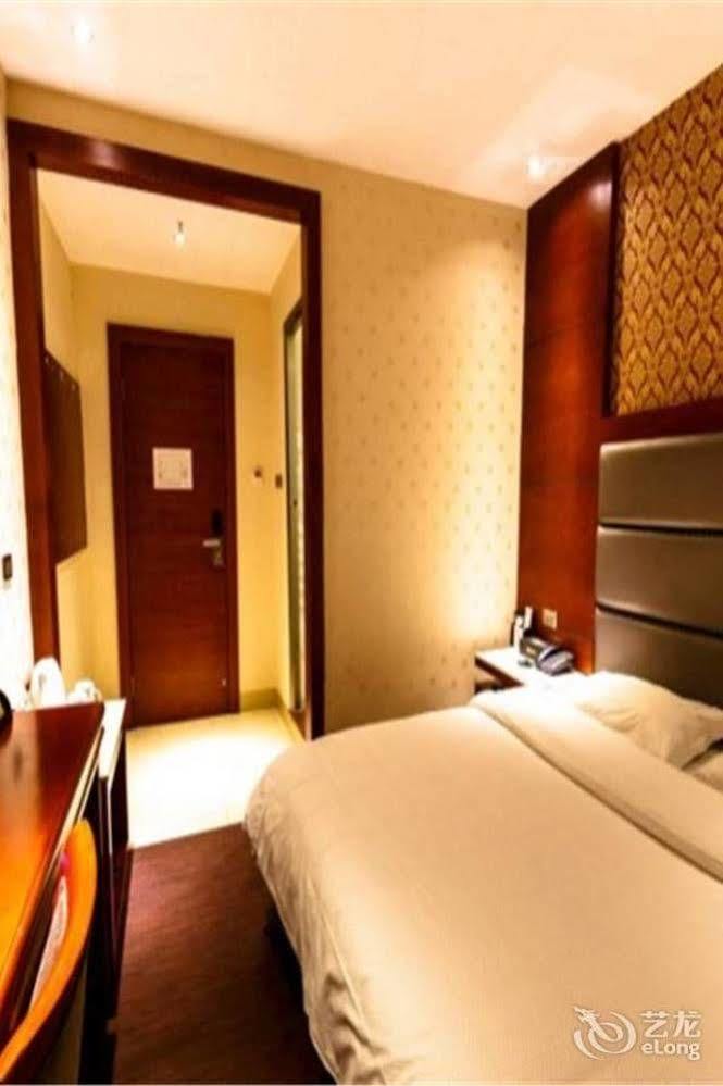 Longwang Business Hotel Liuzhou Exterior photo